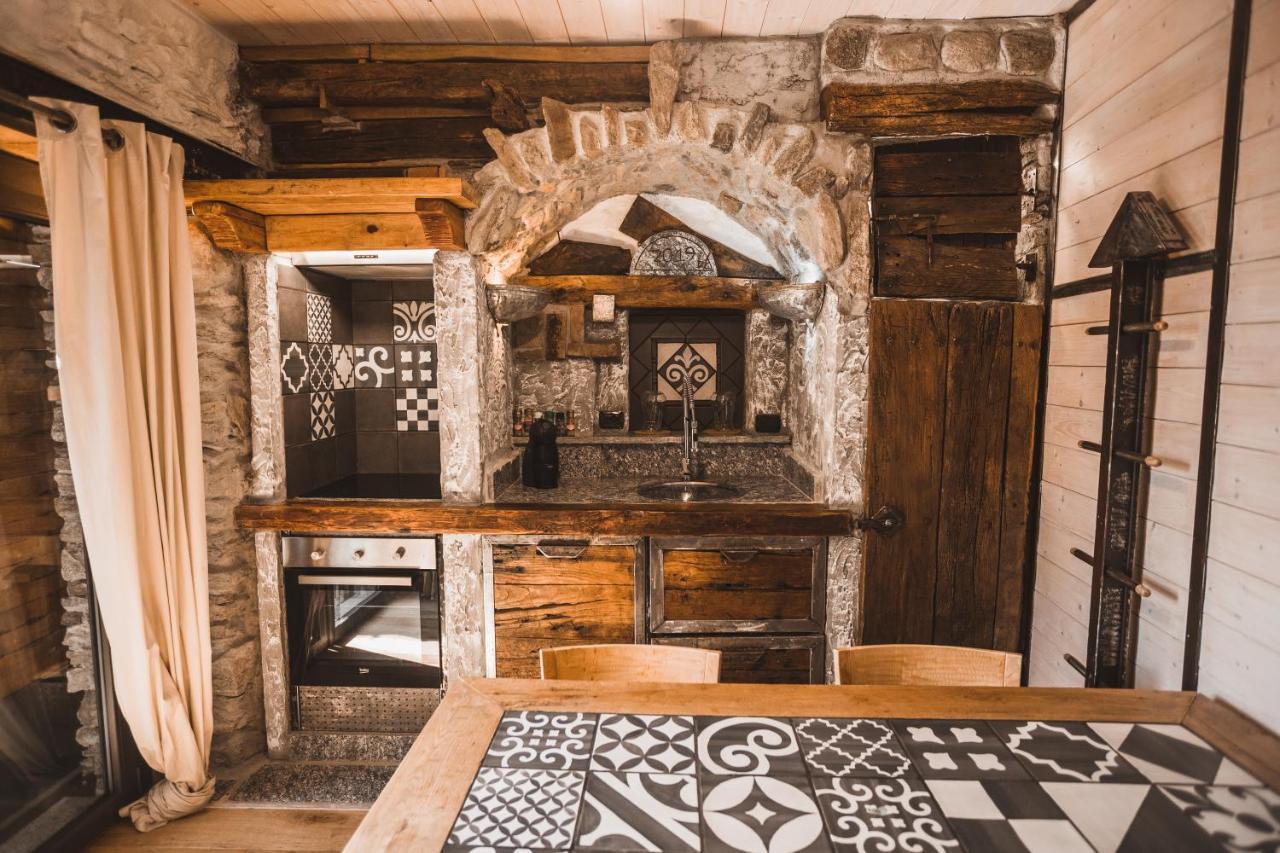 Appartamenti Montemezzo Le Case In Pietra Vista Lago Джера-Ларио Экстерьер фото