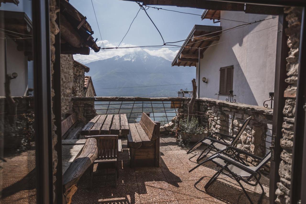 Appartamenti Montemezzo Le Case In Pietra Vista Lago Джера-Ларио Экстерьер фото
